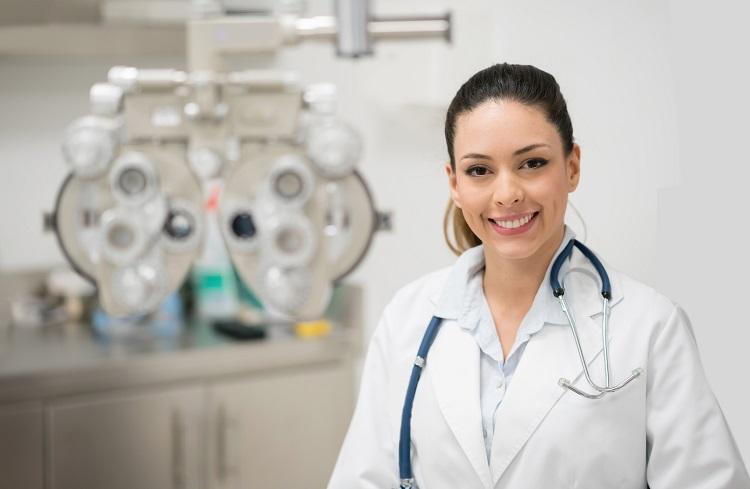 Dobór szkieł korekcyjnych przez optometrystę